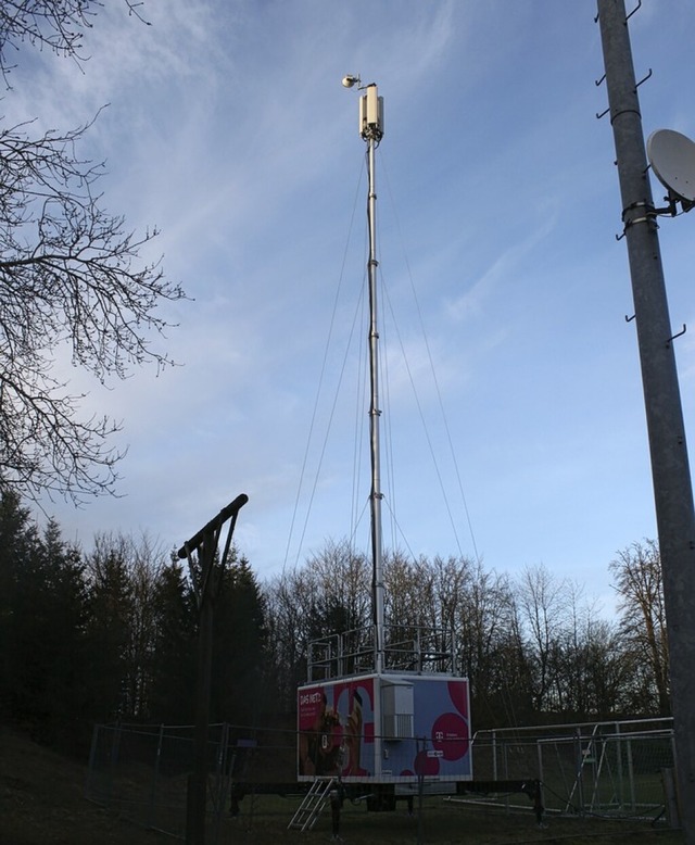 Der mobile Funkmast auf dem SV-Gelnde in Bettmaringen.  | Foto: suedkurier