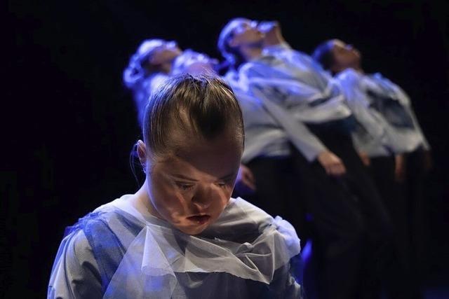 Das Tanzstck Yaku Samay (Atem des Wassers) performt im Freiburger E-Werk