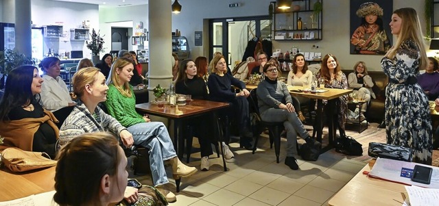 27 Frauen grndeten den Verein &#8222;...men&#8220; im Caf Meinwrts in Lahr.   | Foto: Endrik Baublies