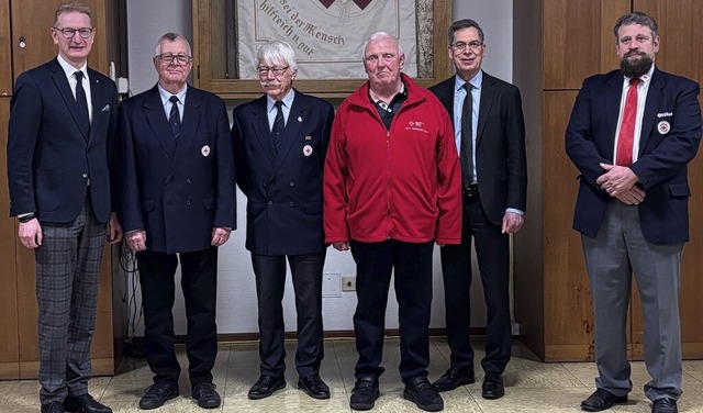 Thomas Gedemer mit Siegfried Hess, Kar...no  Hurth und Andreas Dietrich (v.l.).  | Foto: DRK Herbolzheim