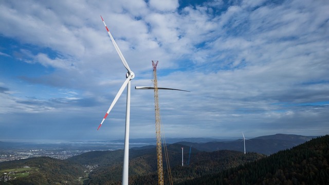 22 neue Windr&auml;der wurden im verga...zlig;er Betrieb genommen. (Archivbild)  | Foto: Philipp von Ditfurth//dpa