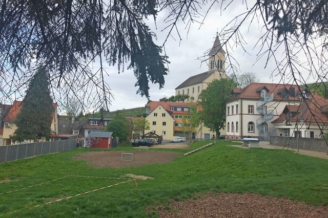 Der Erweiterungsbau der Auggener Schul...ndpunkt aus links auf den Grnflchen.  | Foto: Jutta Schtz