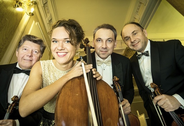 Das Streichquartett Ciurlionis  wird g...Harfenistin Florence Sitruk auftreten.  | Foto: Martin Schongauer Gymnasium