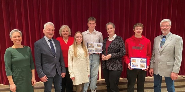 Dirigentin Ulrike Rombach, Vorsitzende...Winer, Benjamin Khner, Harald Winer  | Foto: GV Feuerbach