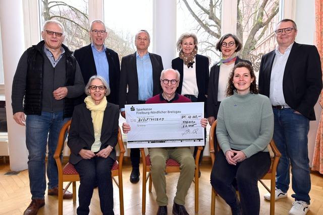 Freiburger Lions Club bergibt 12.000 Euro Spenden an MAKS und SKF