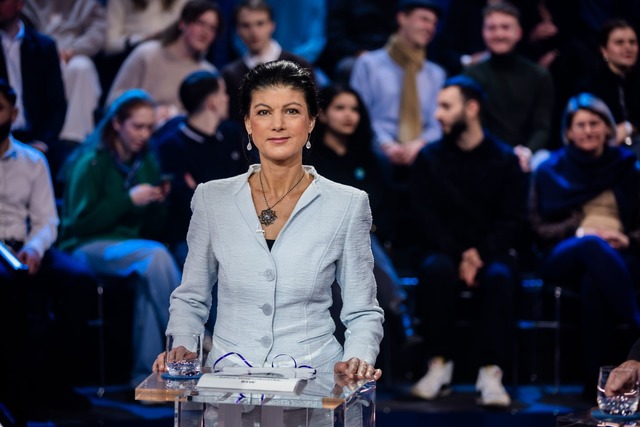 BSW-Chefin Sarah Wagenknecht wirft den Linken Realit&auml;tsverweigerung vor.  | Foto: Christoph Soeder/dpa