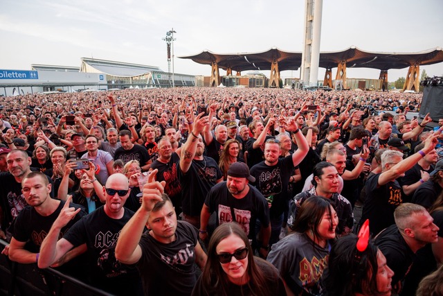 AC/DC kommt in diesem Jahr auch nach Karlsruhe. (Archivbild)  | Foto: Ole Spata/dpa