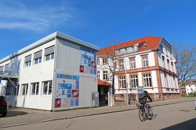 Elterntaxis bereiten bei der Hellbergschule in Brombach Probleme.  | Foto: Peter Gerigk