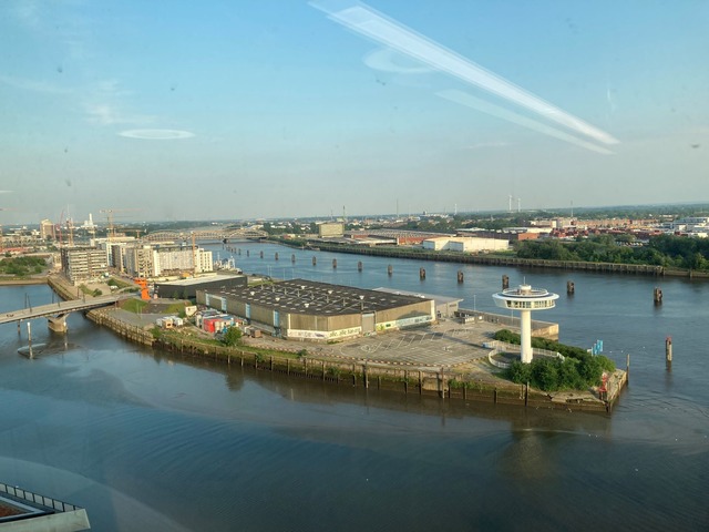 Die Landzuge geh&ouml;rt zu den spekta...ml;cken in der Hafencity. (Archivbild)  | Foto: Dimitrios Valkanis/dpa