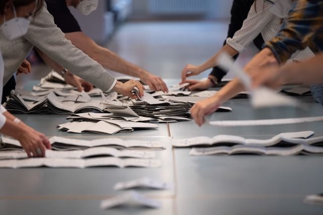 Bei der bevorstehenden Bundestagswahl ...d Briefwahlbezirke geben. (Symbolfoto)  | Foto: Sebastian Gollnow/dpa