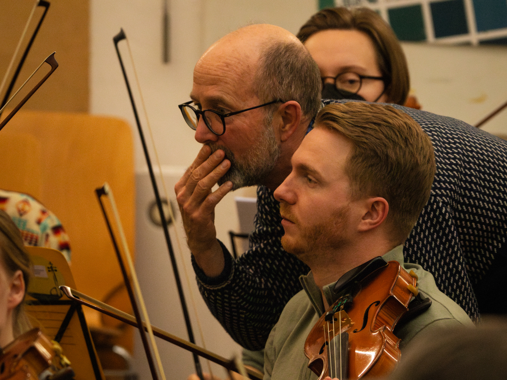 Mehr als 100 junge Musikerinnen und Musiker bringen am Wochenende Schostakowitschs Sinfonie Nr. 7 auf die Bhne des Freiburger Konzerthauses.