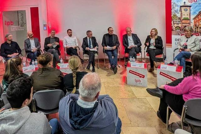 Sieben Kandidaten, sieben Positionen: Podiumsdiskussion der Freiburger Bundestagskandidierenden