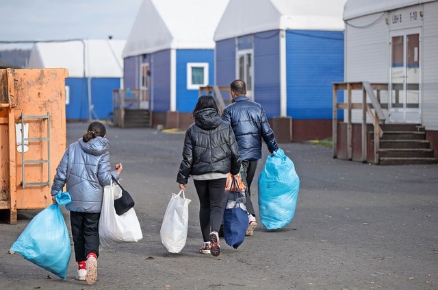 Flchtlinge in einer Erstaufnahmeeinrichtung  | Foto: Boris Roessler (dpa)