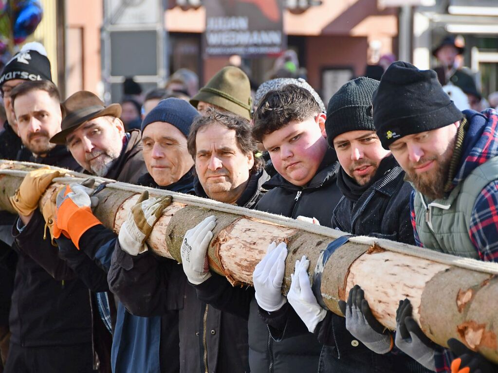 Impressionen vom Narrenbaumstellen in Lrrach