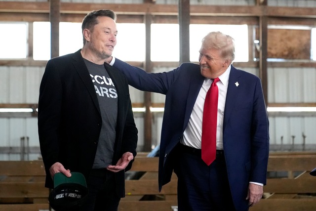 Elon Musk und Donald Trump. (Archivbild)  | Foto: Alex Brandon/AP/dpa