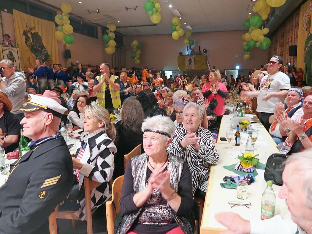 Tolle Stimmung beim Zunftabend der Gndlinger Welschkorneber am Freitag und Samstag