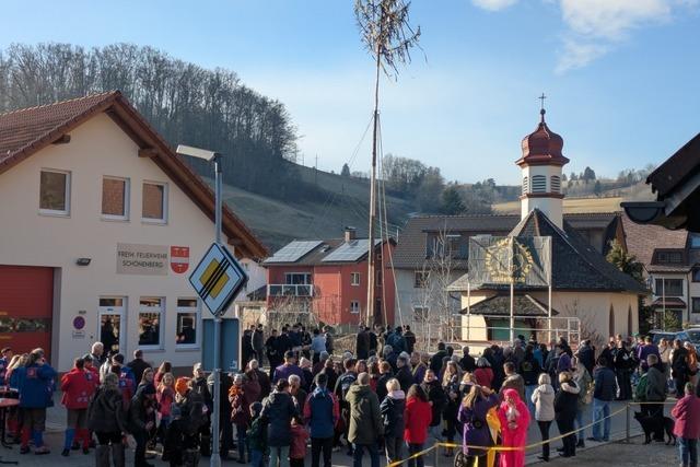 In Schnenberg steht in diesem Jahr zum ersten Mal ein Narrenbaum