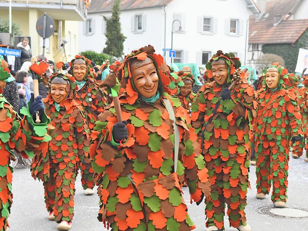 Der nrrische Lindwurm wand sich durch Krzell.