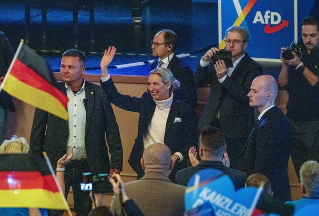 Alice Weidel ist Bundesvorsitzende und...taltung im Konzerthaus von Heidenheim.  | Foto: Stefan Puchner/dpa