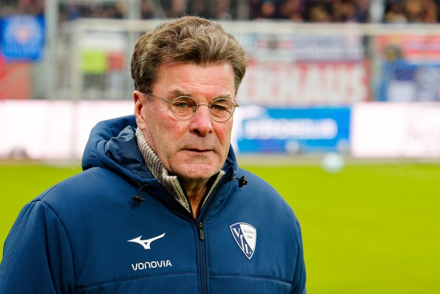 Bochums Hoffnungstr&auml;ger: Trainer Dieter Hecking.  | Foto: Frank Molter/dpa