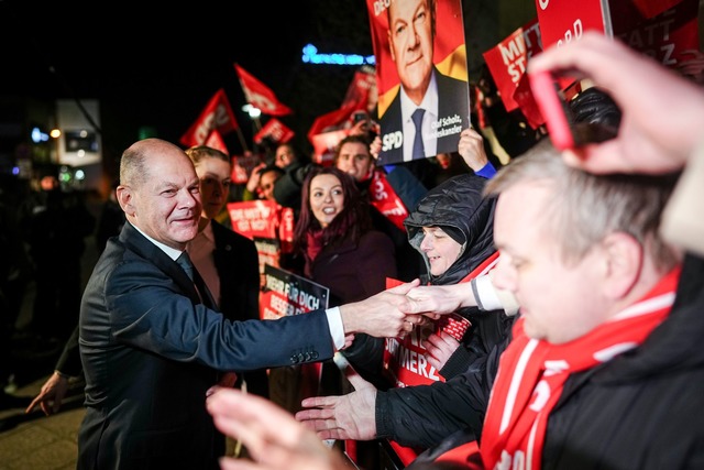 F&uuml;r Scholz gilt das TV-Duell als ..., in den Umfragen Boden gut zu machen.  | Foto: Kay Nietfeld/dpa