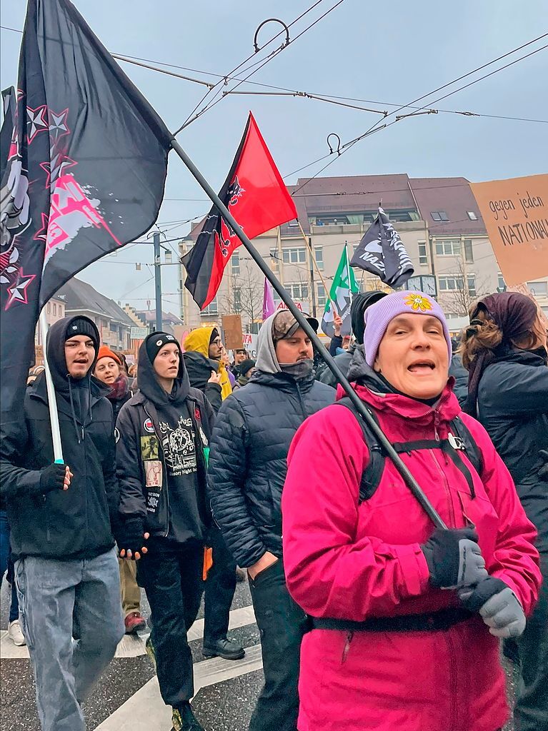 Tausende demonstrieren in Freiburg erneut gegen Rechtsextremismus und die AfD.