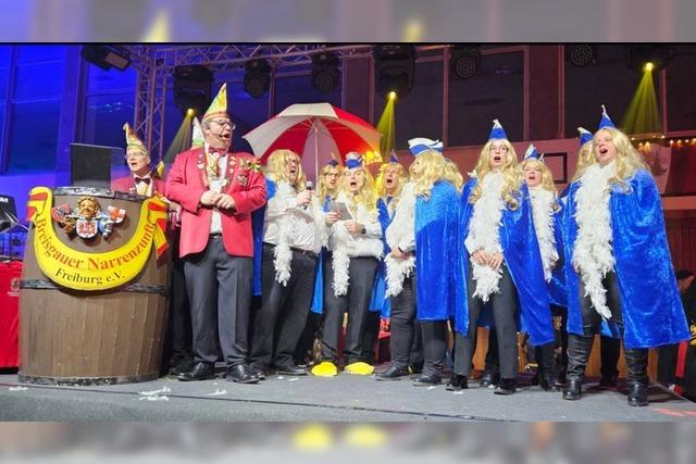 Fasnet in Freiburg: Aus dem Nichts feiert der "Damenelferrat" sein Comeback