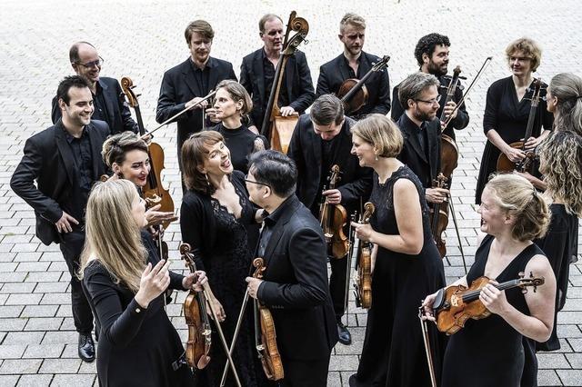 Das Stuttgarter Kammerorchester unter der Leitung von Thomas Zehetmair gibt ein Konzert im Lahrer Parktheater