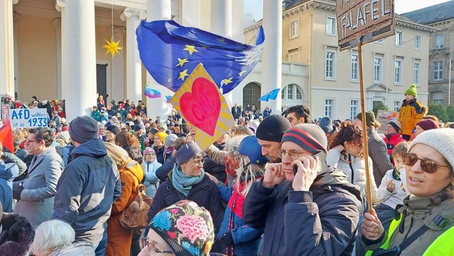 Wie hier in Karlsruhe finden in diesen...auch in St. Blasien eine Demo geplant.  | Foto: Ingo Gnther