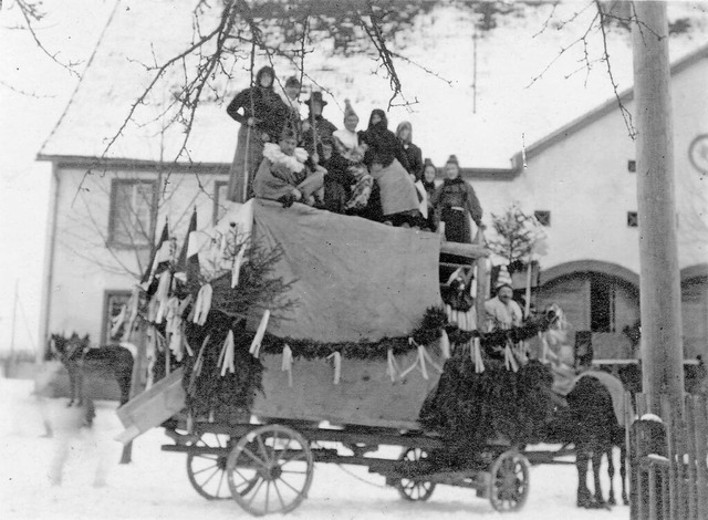 Altweibermhle 1925: Seit 100 Jahren i...adition des Fasnetumzugs dokumentiert.  | Foto: Narrenverein