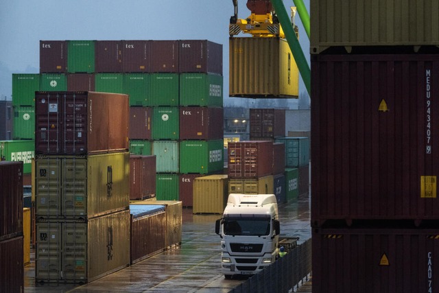 Eine wirtschaftliche Erholung in Baden...auch zum Jahresbeginn auf sich warten.  | Foto: Marijan Murat (dpa)