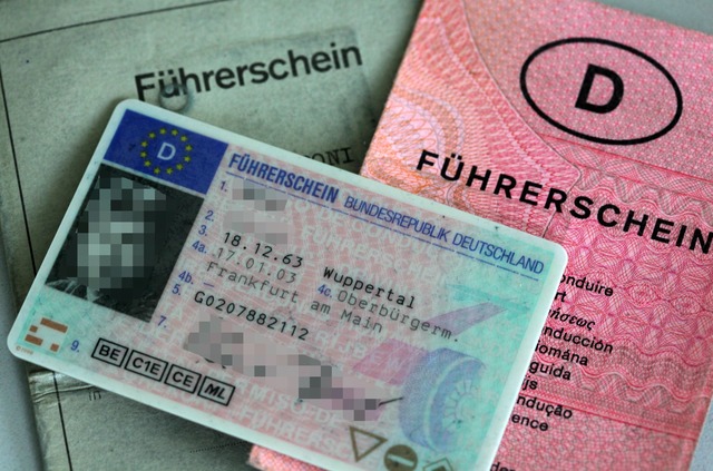 Bis ein digitaler F&uuml;hrerschein ko...ouml;nnte es noch dauern (Archivbild).  | Foto: Oliver Berg/dpa