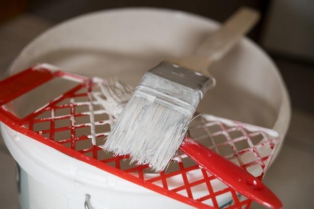 In St. Blasien hat ein Unbekannter mutmalich Farbe in einen Gulli gekippt und die Alb verunreinigt