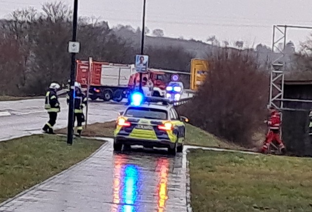 Rettungskrfte Polizei und Feuerwehr waren im Einsatz.  | Foto: Hannah Fedricks Zelaya