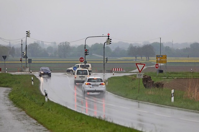 Eine dreiarmige Ampelregelung wie am S...e fr die Anbindung ans neue Klinikum.  | Foto: CHRISTOPH       BREITHAUPT