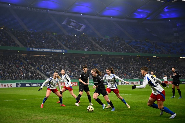 Erstmals im Volksparkstadion und gleich erfolgreich: die HSV-Frauen  | Foto: Gregor Fischer/dpa