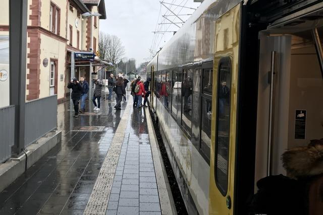 Versptungen und Zugausflle auf Breisgau-S-Bahn nach Polizeieinsatz in Gottenheim