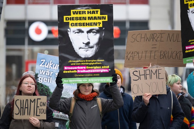 Vergangene Woche war FDP-Spitzenkandid...um Anlass f&uuml;r eine Demonstration.  | Foto: Sebastian Kahnert/dpa