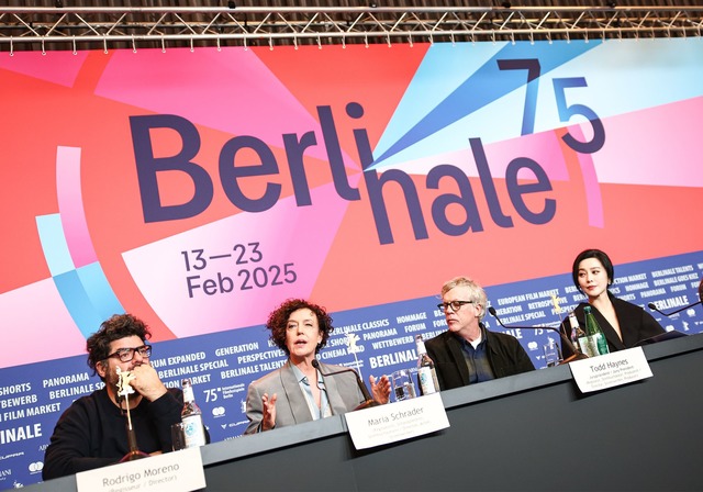 Die Internationale Jury der Berlinale ...nalisten und Journalistinnen gestellt.  | Foto: Hannes P. Albert/dpa