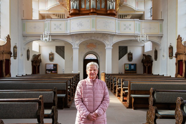 Die 90-jhrige Agathe Ehret singt seit 75 Jahren im Merdinger Kirchenchor.  | Foto: Hubert Gemmert