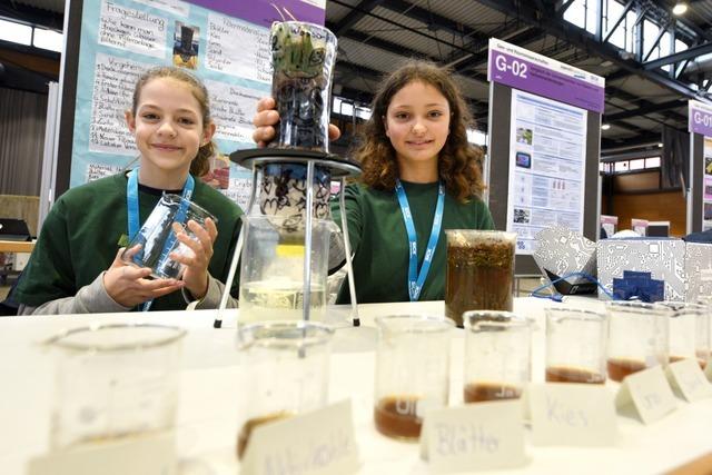 Wasserraketen und Spaghetti-Schleudern: Nachwuchsforscher zeigen in Freiburg ihre Projekte