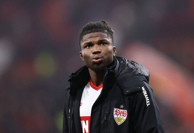 El Bilal Tour&eacute; schuftet f&uuml;r sein Comeback beim VfB Stuttgart.  | Foto: Rolf Vennenbernd/dpa