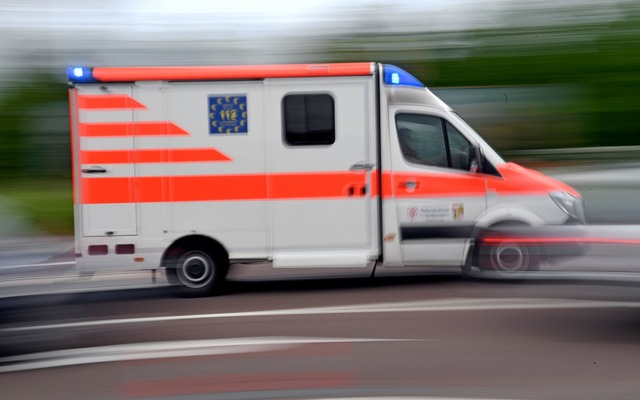 Ein Frau wurde von einem Traktor &uuml;berrollt (Symbolbild)  | Foto: Hendrik Schmidt/dpa-Zentralbild/dpa