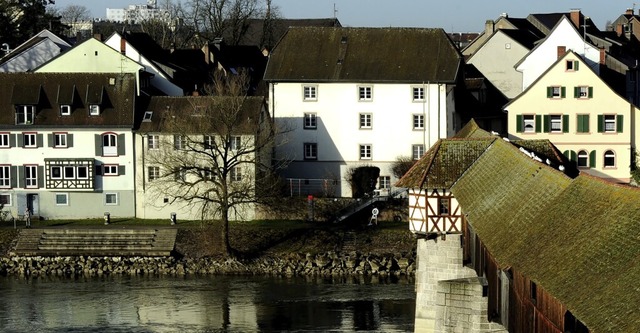 In der Mitte des Bildes sind der Hallw... Haus Dietz (links daneben) zu sehen.   | Foto: Karl Braun