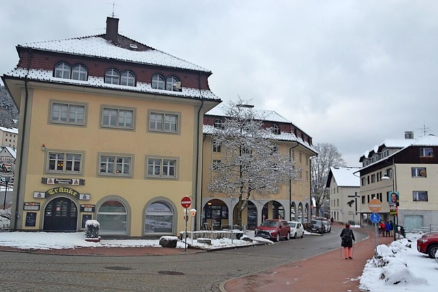 Das Ochsenstall-Arreal (links) und das... sollen dem Projekt Neue Mitte weichen  | Foto: Christiane Sahli