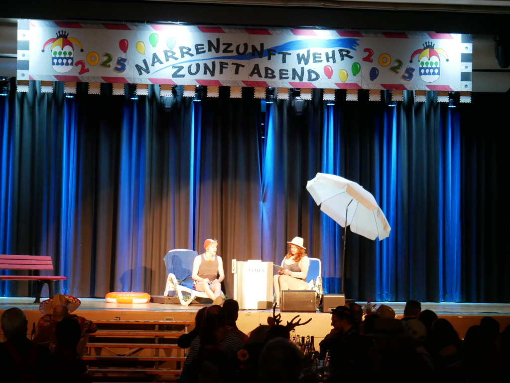 Patrick Ebner und Julian Fricken traten als Besucher des Freibads auf.