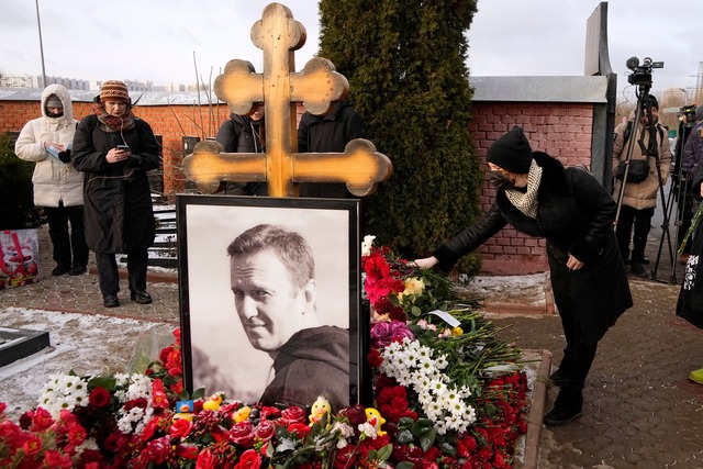 Jahrestag des Todes von Kremlgegner Nawalny  | Foto: Uncredited/AP/dpa