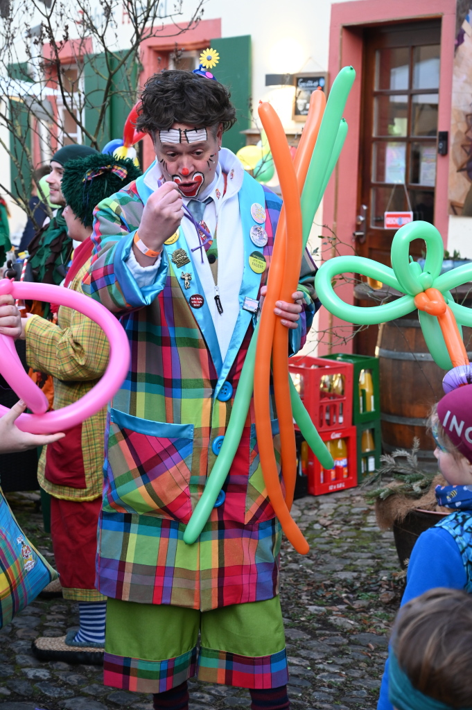 Tausende Besucher strmten am Samstag zum Fasnachtsumzug, den die Burkheimer Schnecken zum Jubilum ihres 55-jhrigen Bestehens auf die Beine stellten.