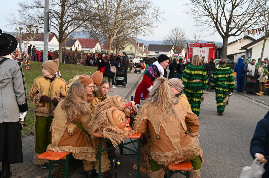 Tausende Besucher strmten am Samstag zum Fasnachtsumzug, den die Burkheimer Schnecken zum Jubilum ihres 55-jhrigen Bestehens auf die Beine stellten.