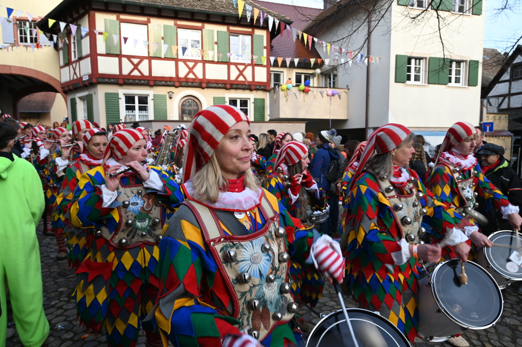 Tausende Besucher strmten am Samstag zum Fasnachtsumzug, den die Burkheimer Schnecken zum Jubilum ihres 55-jhrigen Bestehens auf die Beine stellten.